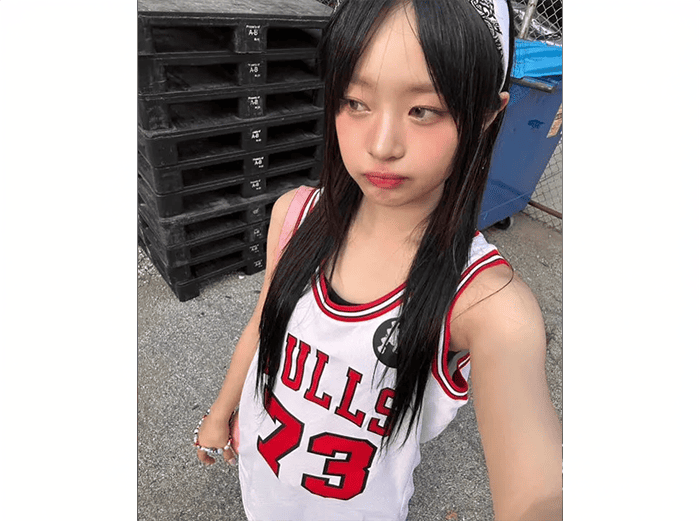 [NewJeans] White Sleeveless Jersey (unisex)